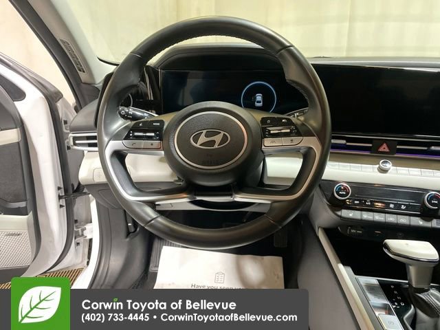 Used 2024 Hyundai Elantra Limited image 13