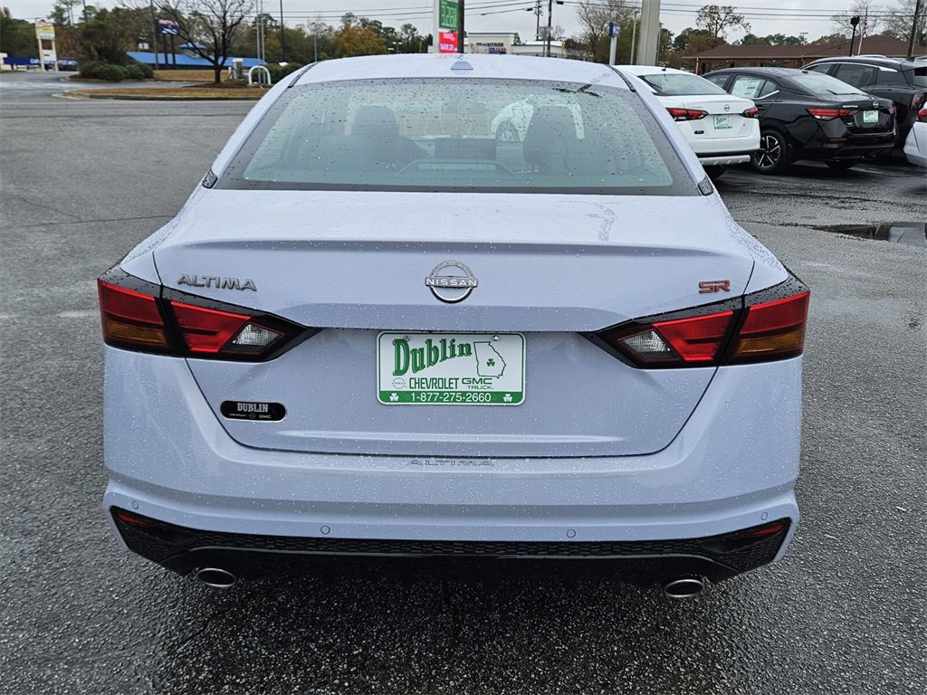 New 2025 Nissan Altima 2.5 SR image 8