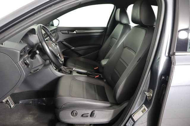 Used 2022 Volkswagen Passat 2.0T R-Line FWD image 16