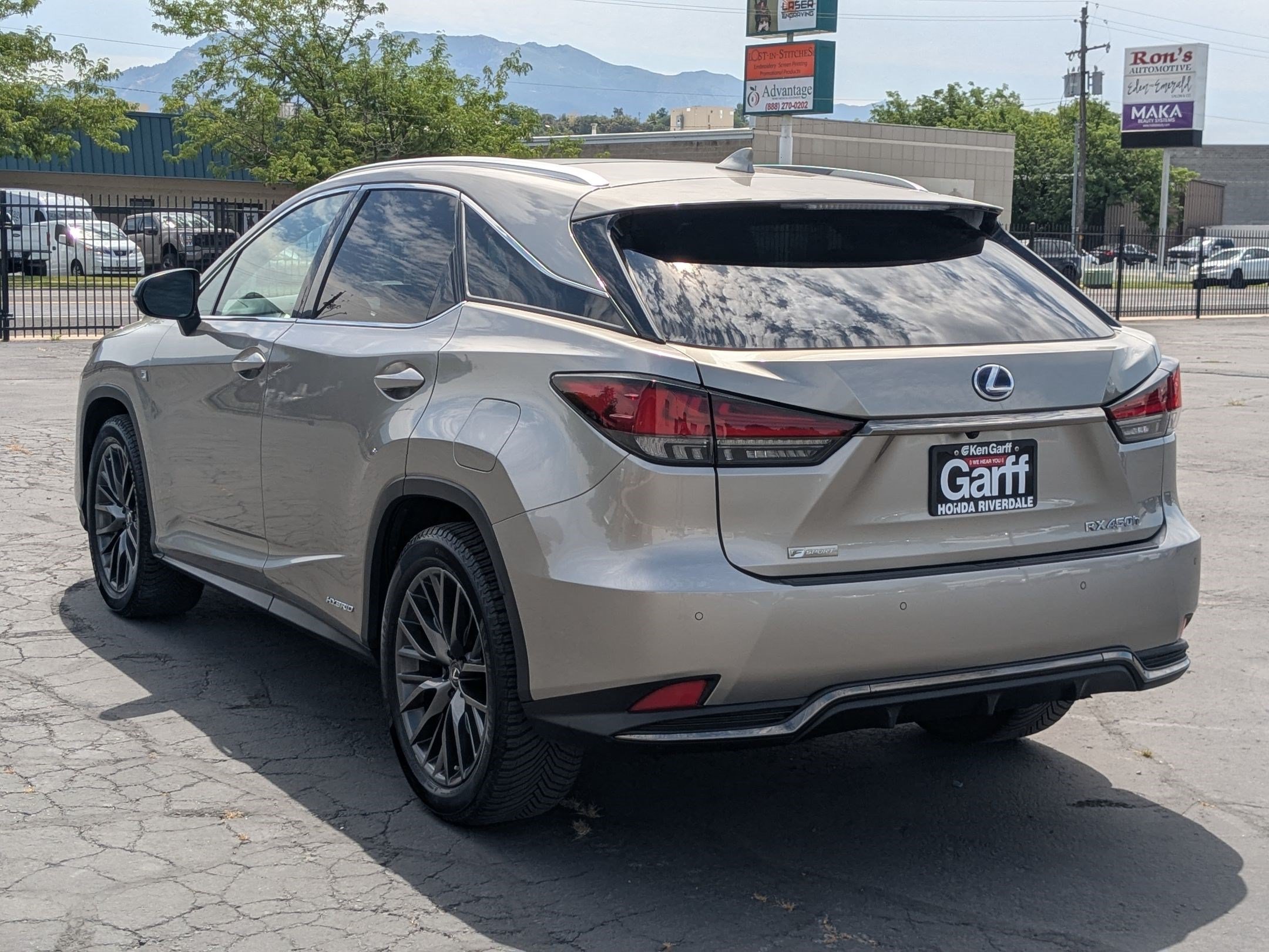 Used 2022 Lexus RX 450h F Sport w/ Cold Area Package (CT) AWD/4WD image 8