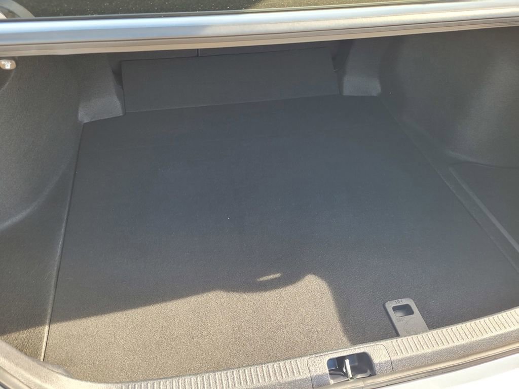 Used 2023 Toyota Camry LE image 27