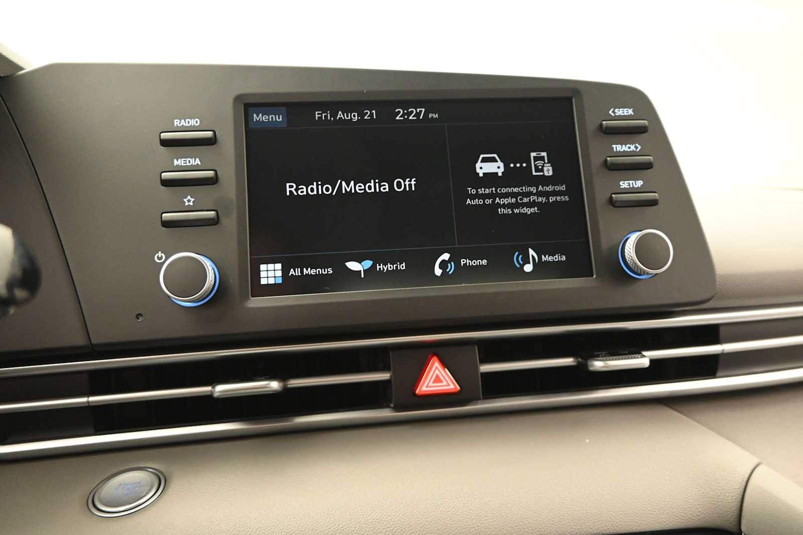 New 2026 Hyundai Elantra Hybrid FWD image 20