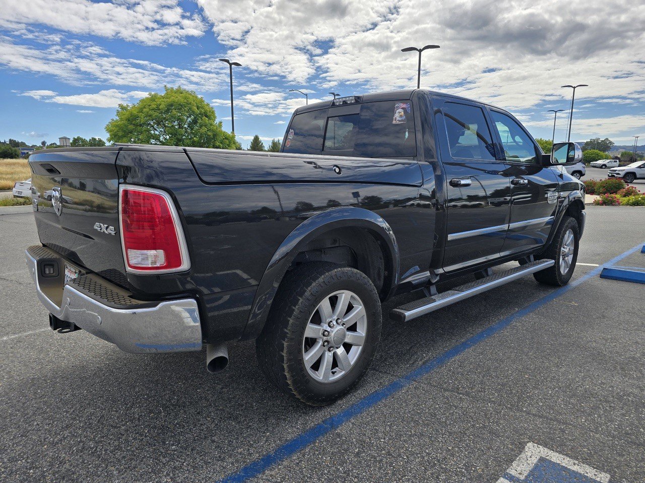 Used 2016 RAM 2500 Longhorn w/ Convenience Group AWD/4WD image 3