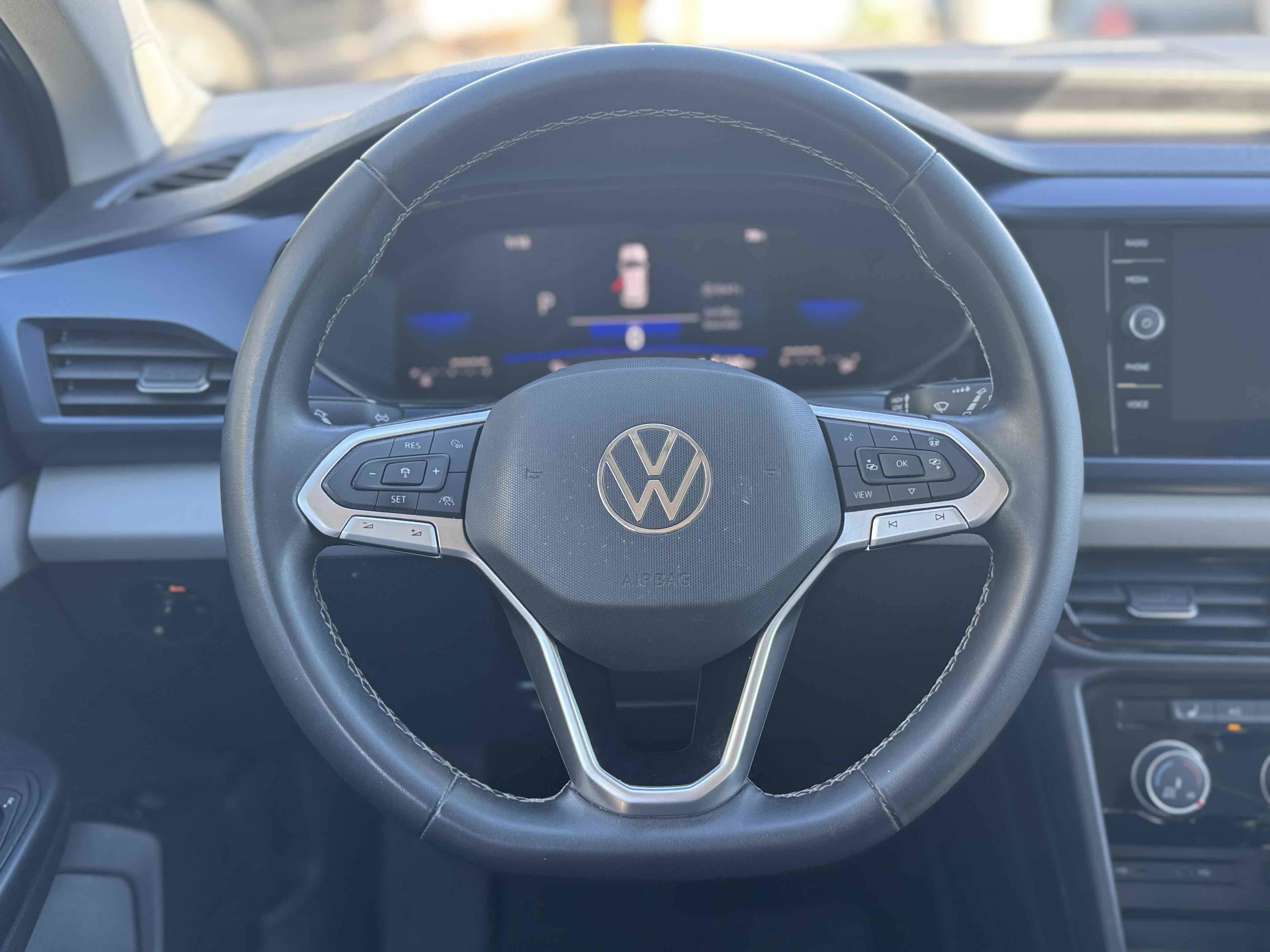 Used 2023 Volkswagen Taos SE FWD image 18