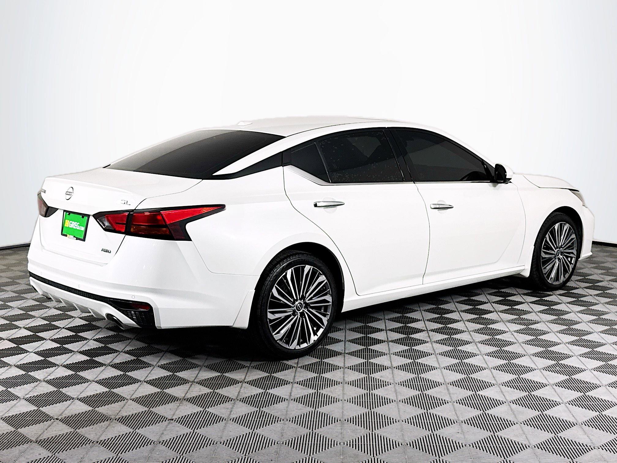 Used 2023 Nissan Altima 2.5 SL AWD/4WD image 10
