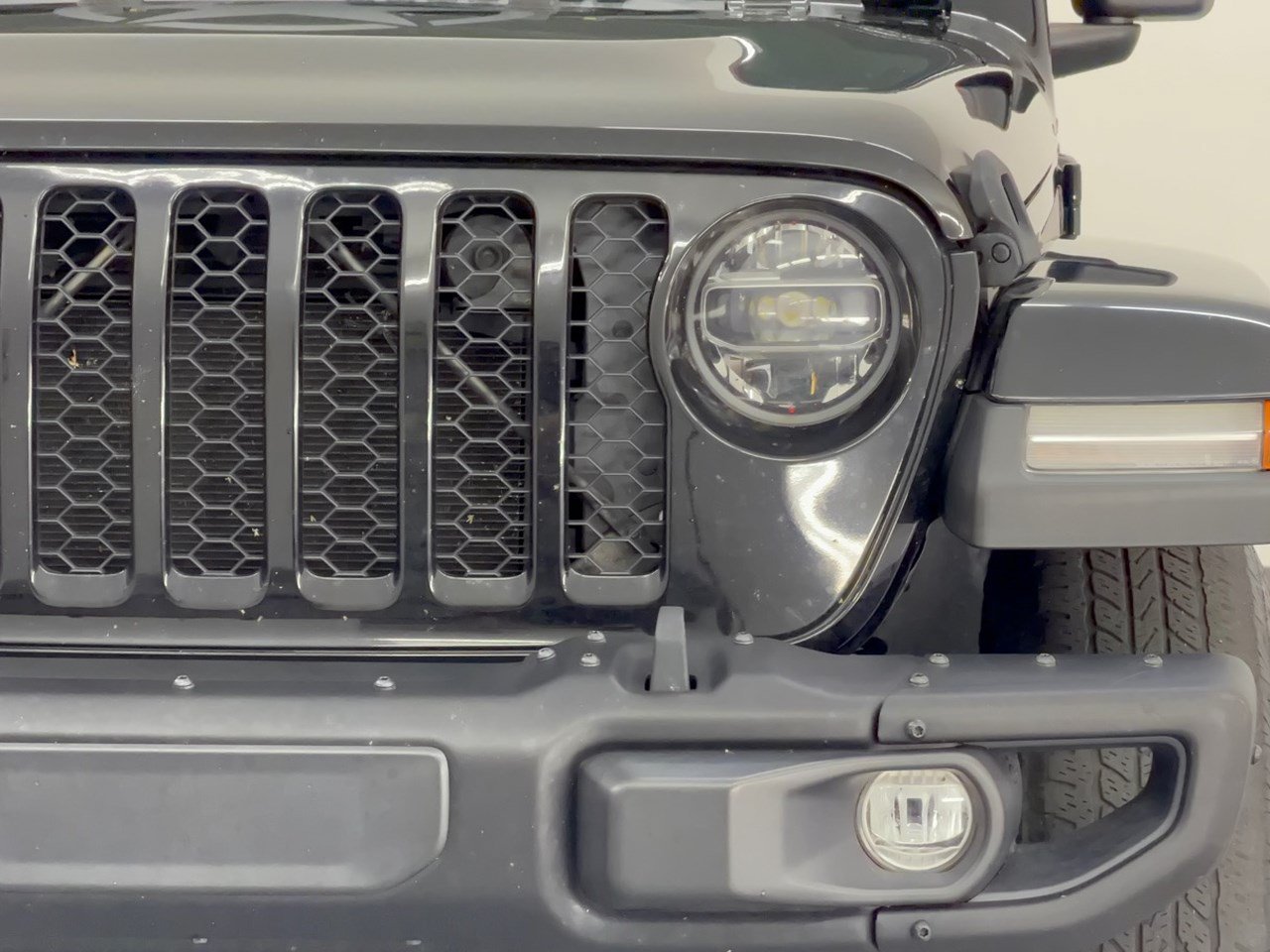 Used 2021 Jeep Gladiator Sport AWD/4WD image 12