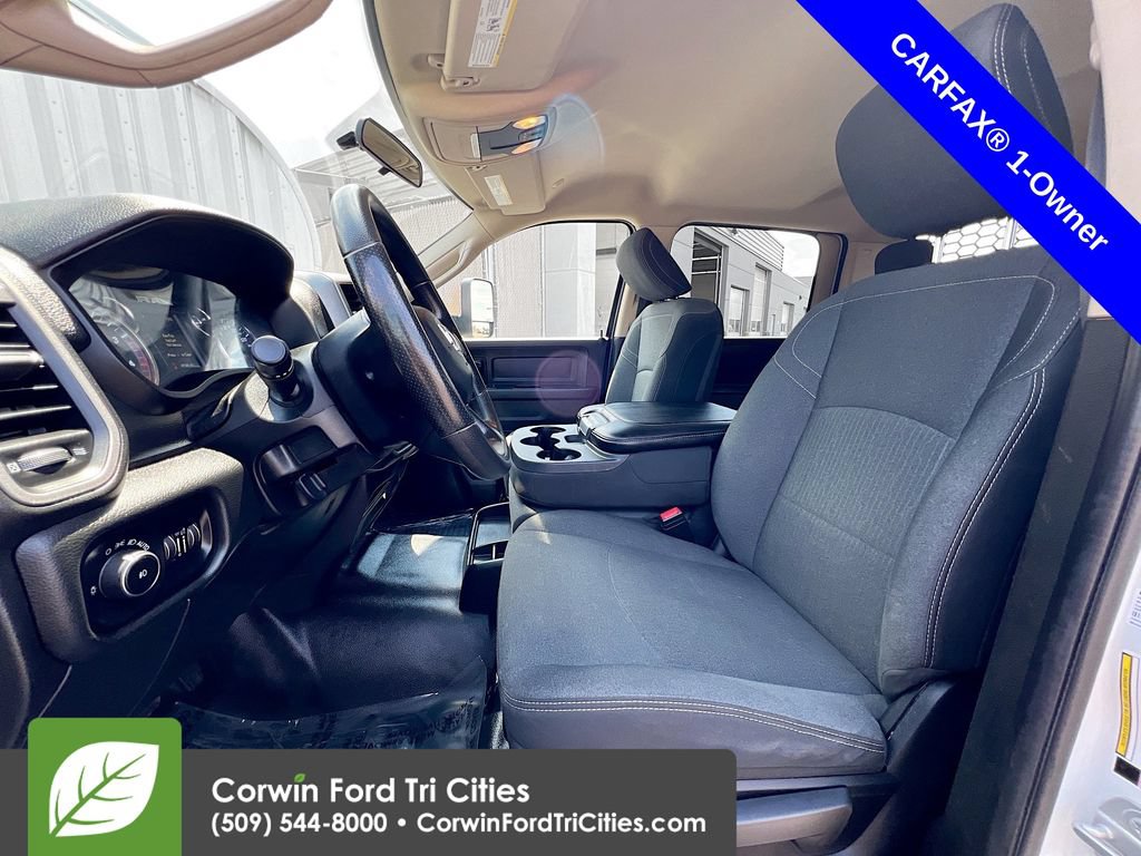 Used 2020 RAM 5500 Tradesman w/ Chrome Appearance Group AWD/4WD image 21