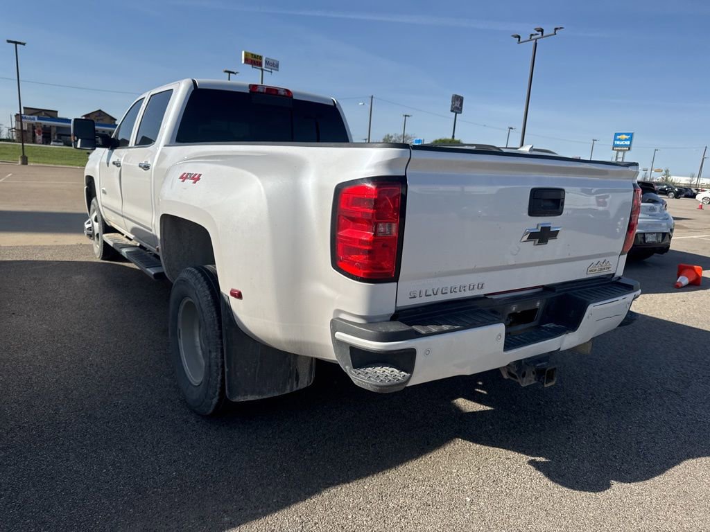 Used 2019 Chevrolet Silverado 3500 High Country w/ Duramax Plus Package image 4