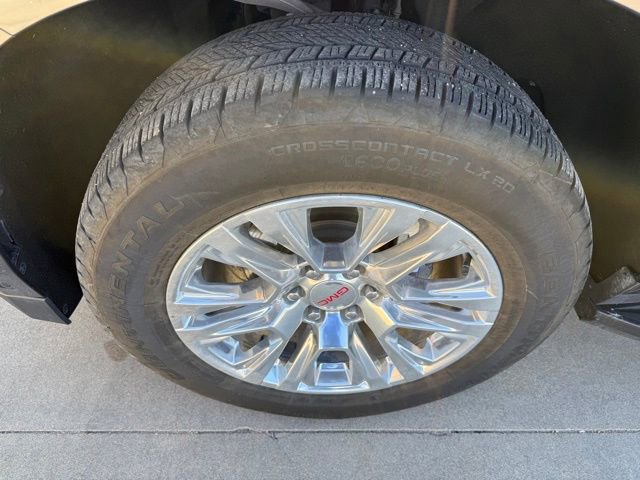 Used 2024 GMC Yukon XL Denali w/ Advanced Technology Package image 15