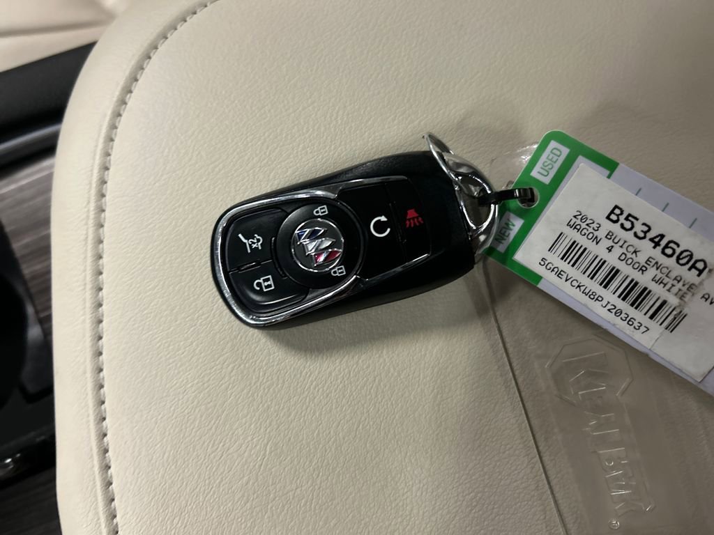 Used 2023 Buick Enclave Avenir w/ Avenir Technology Package AWD/4WD image 22