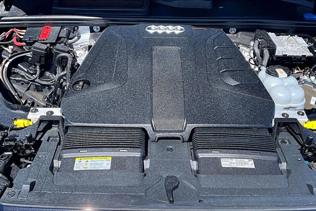 Used 2021 Audi Q7 2.0T Premium w/ Convenience Package image 12