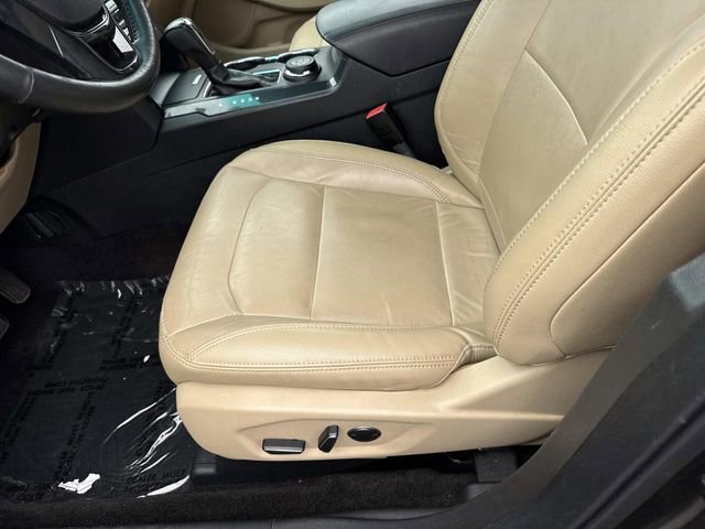 Used 2016 Ford Explorer XLT w/ Equipment Group 202A AWD/4WD image 15