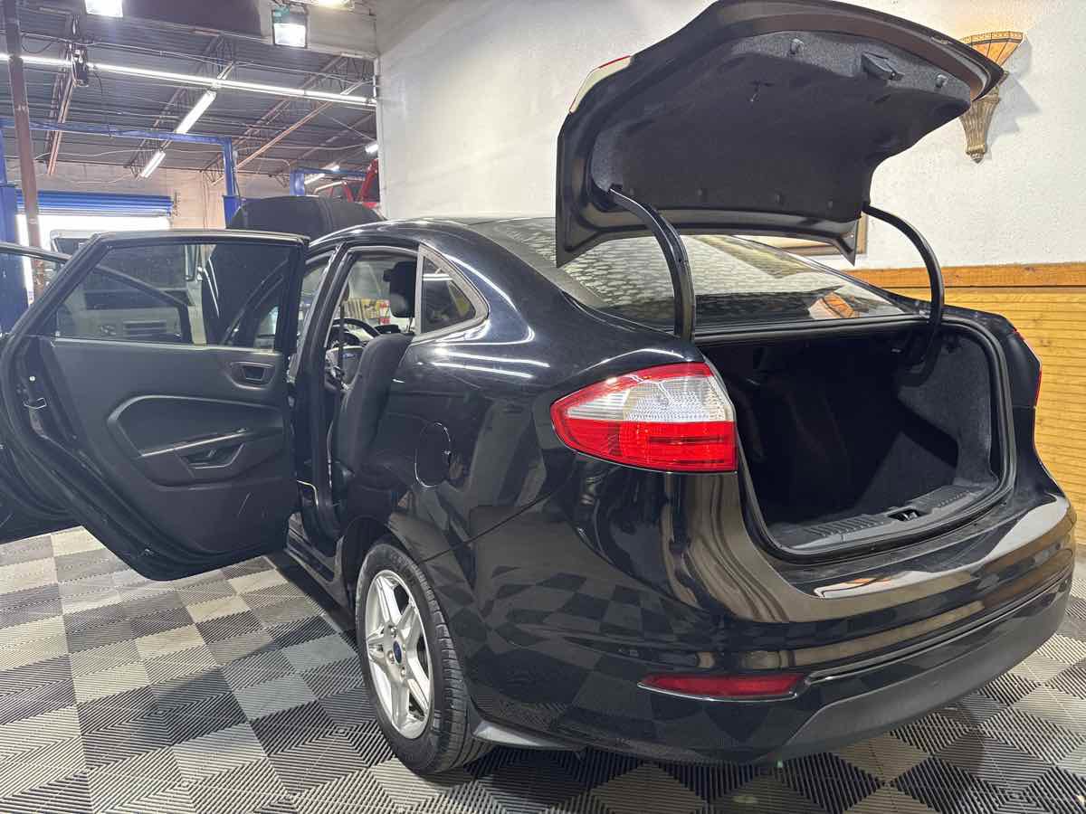 Used 2019 Ford Fiesta SE image 13