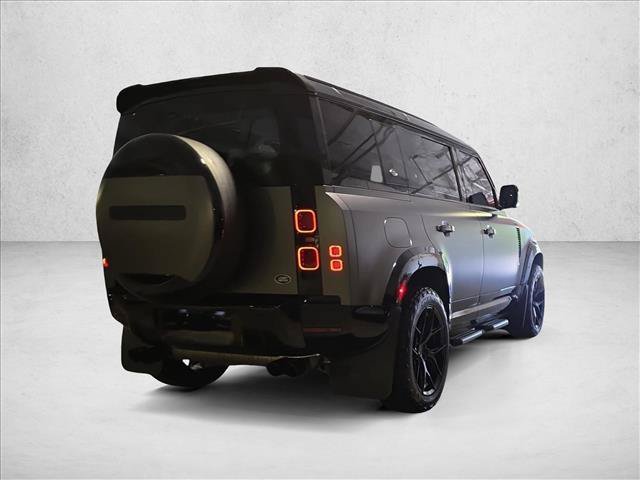 Used 2022 Land Rover Defender 110 S AWD/4WD image 5