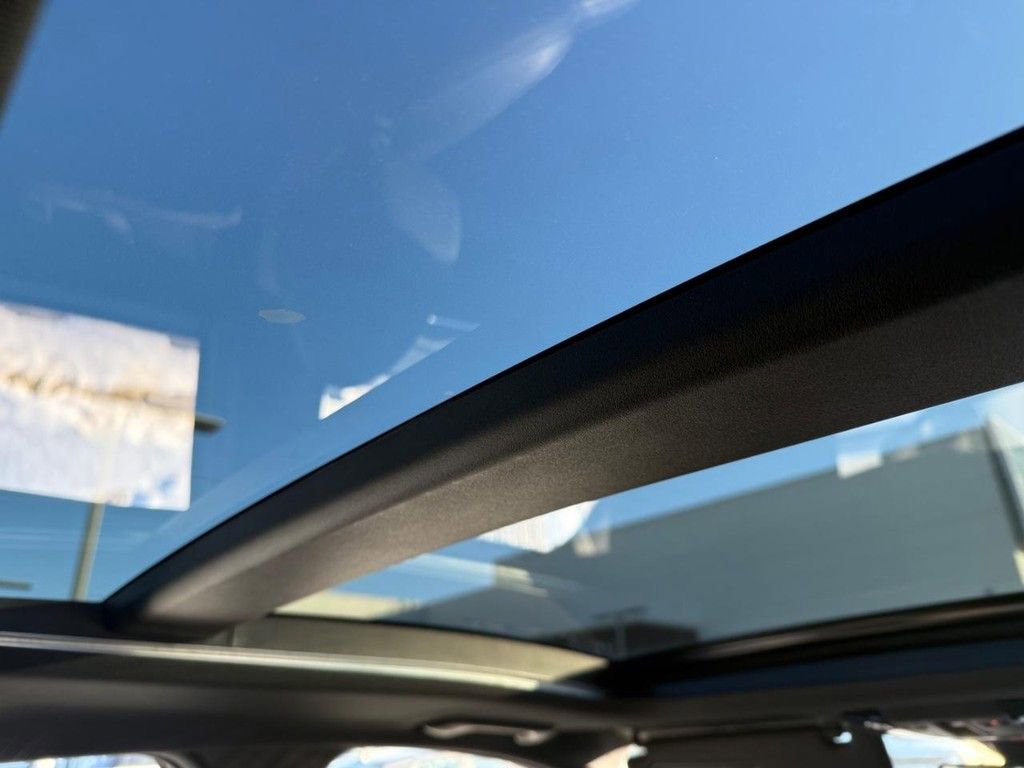 Used 2023 Kia K5 GT-Line image 14