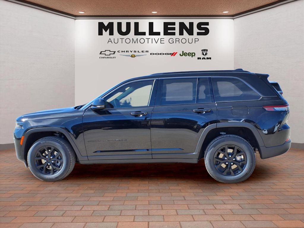 New 2026 Jeep Grand Cherokee Laredo image 8