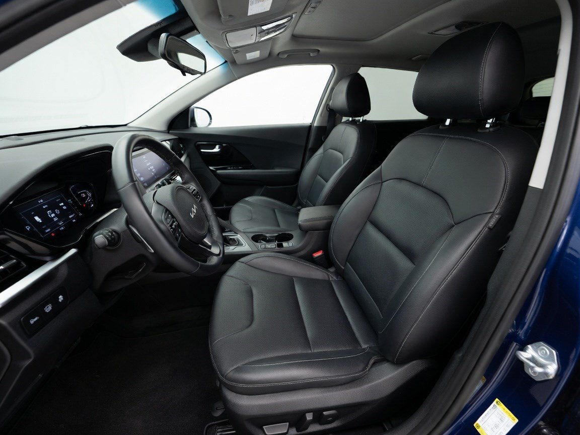 Used 2022 Kia Niro EX Premium FWD image 13