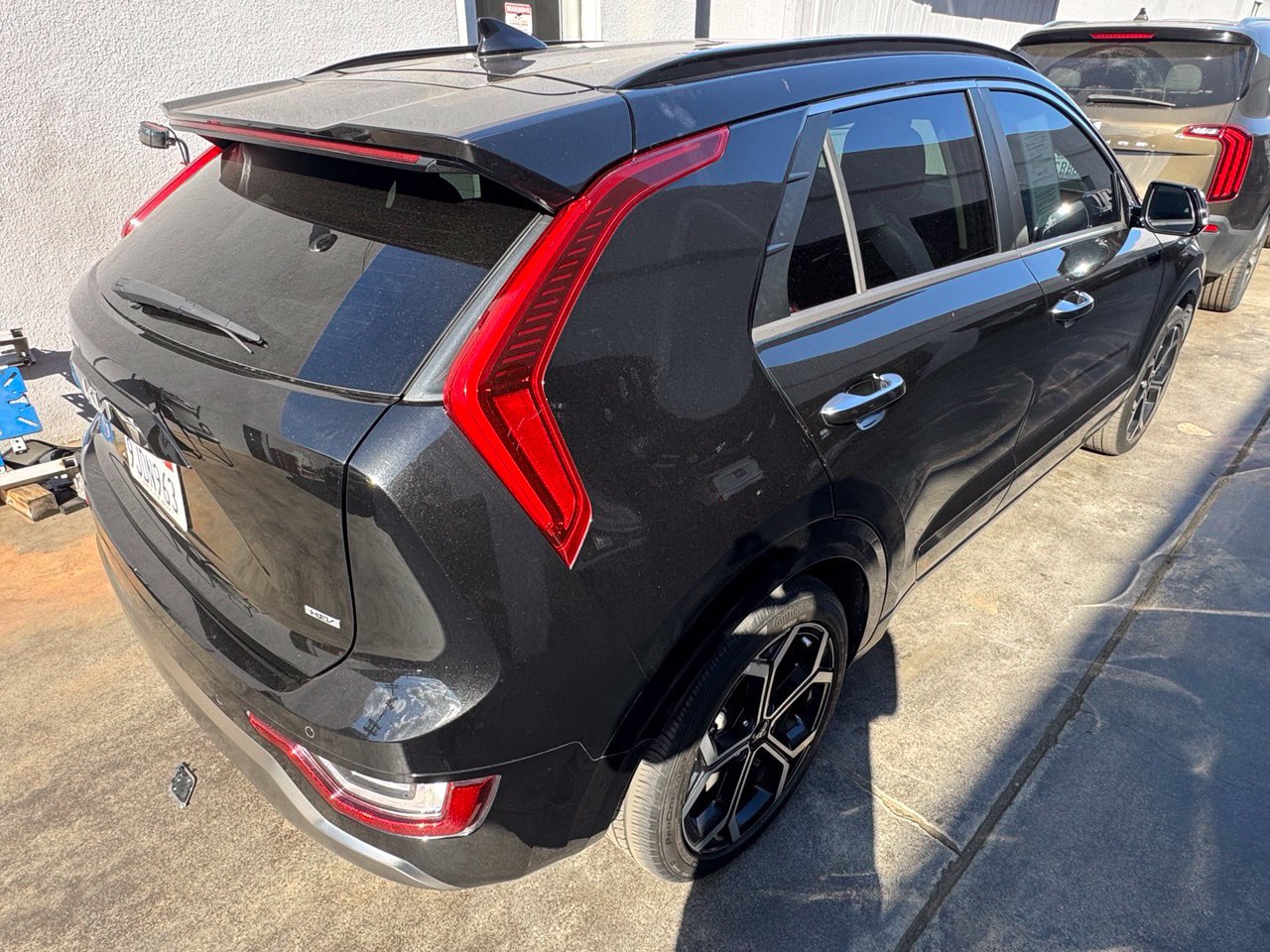 Certified 2023 Kia Niro SX Touring FWD image 4