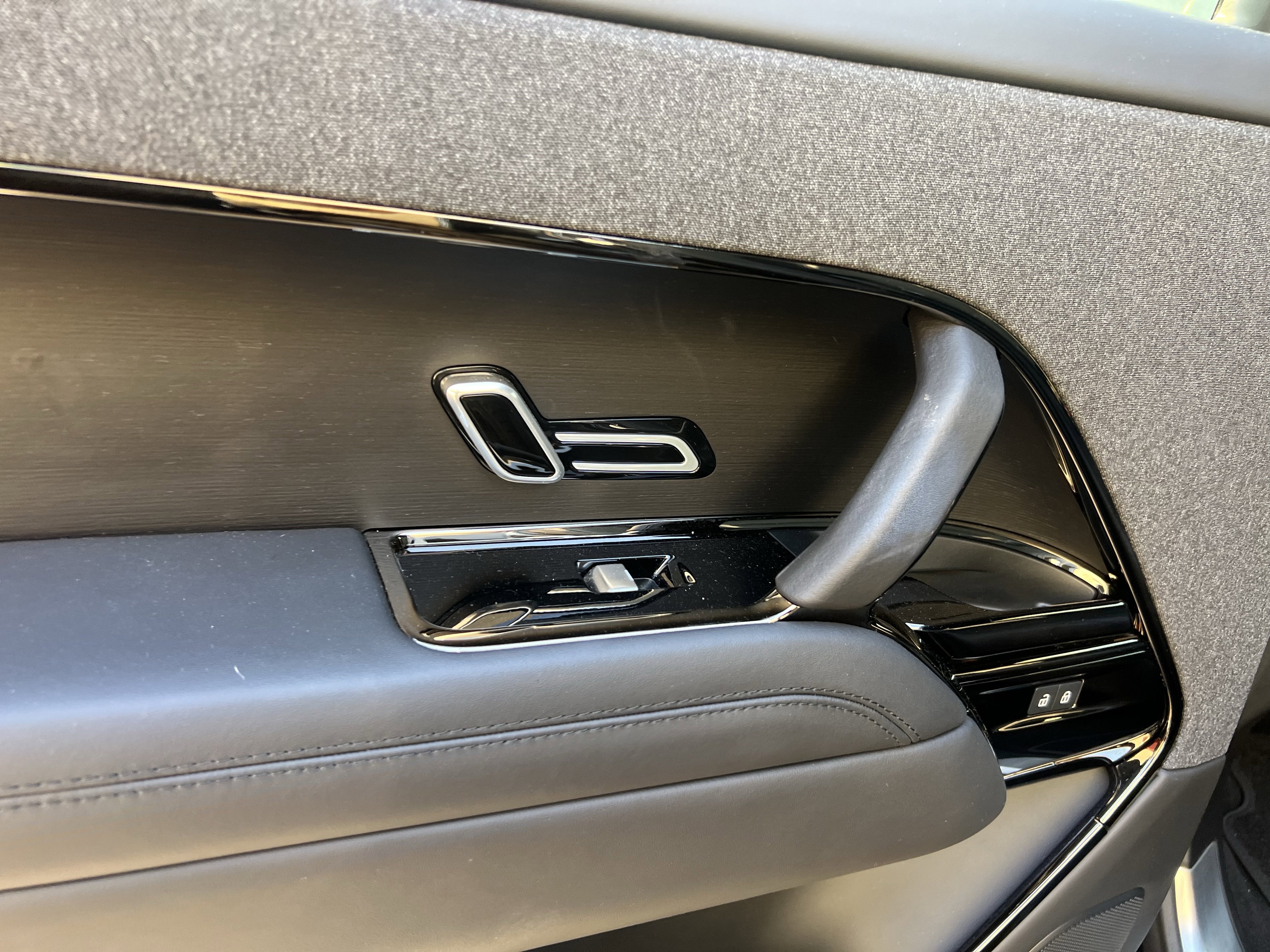 Used 2023 Land Rover Range Rover Sport SE Dynamic image 23