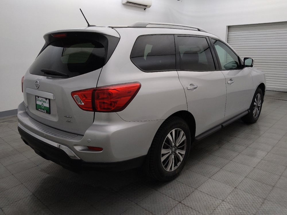 Used 2018 Nissan Pathfinder SL AWD/4WD image 9