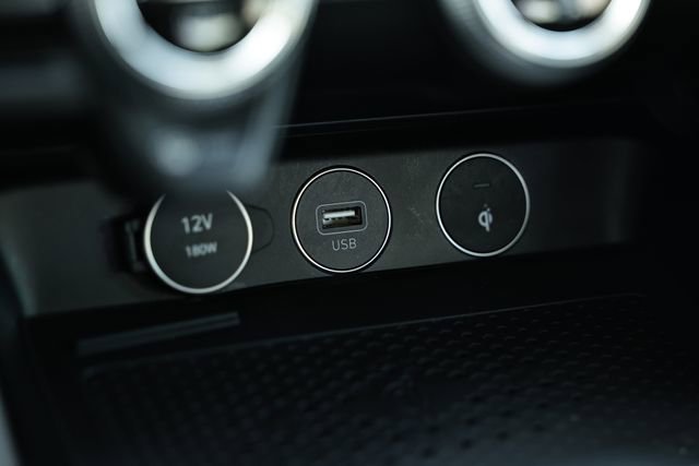 Used 2022 Genesis G70 2.0T w/ Prestige Package image 40