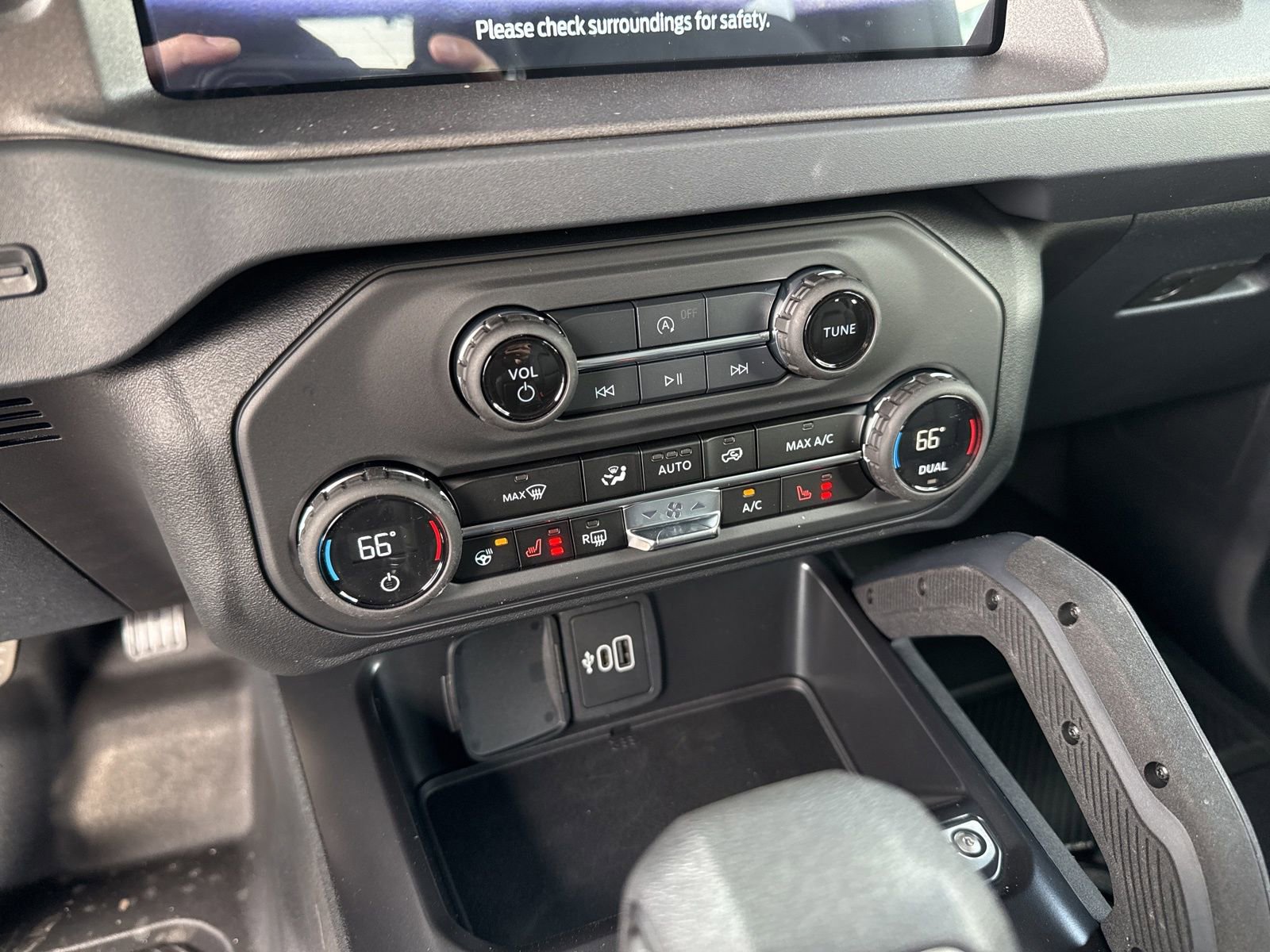 New 2026 Ford Bronco Badlands image 26