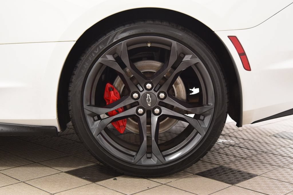 Used 2021 Chevrolet Camaro SS RWD image 27
