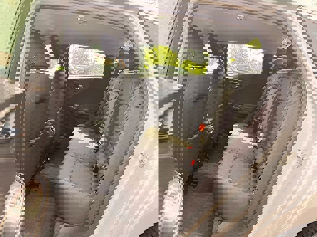 Used 2018 Chevrolet Malibu LT image 15