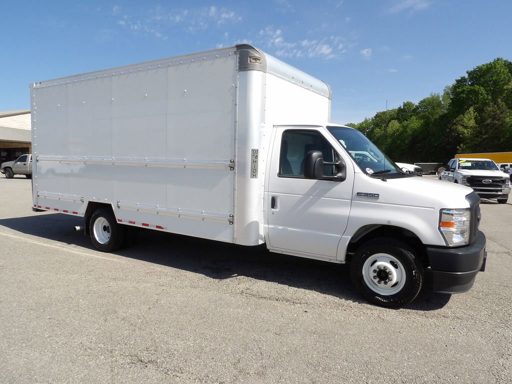 Used 2021 Ford E-350 and Econoline 350 Super Duty RWD image 10