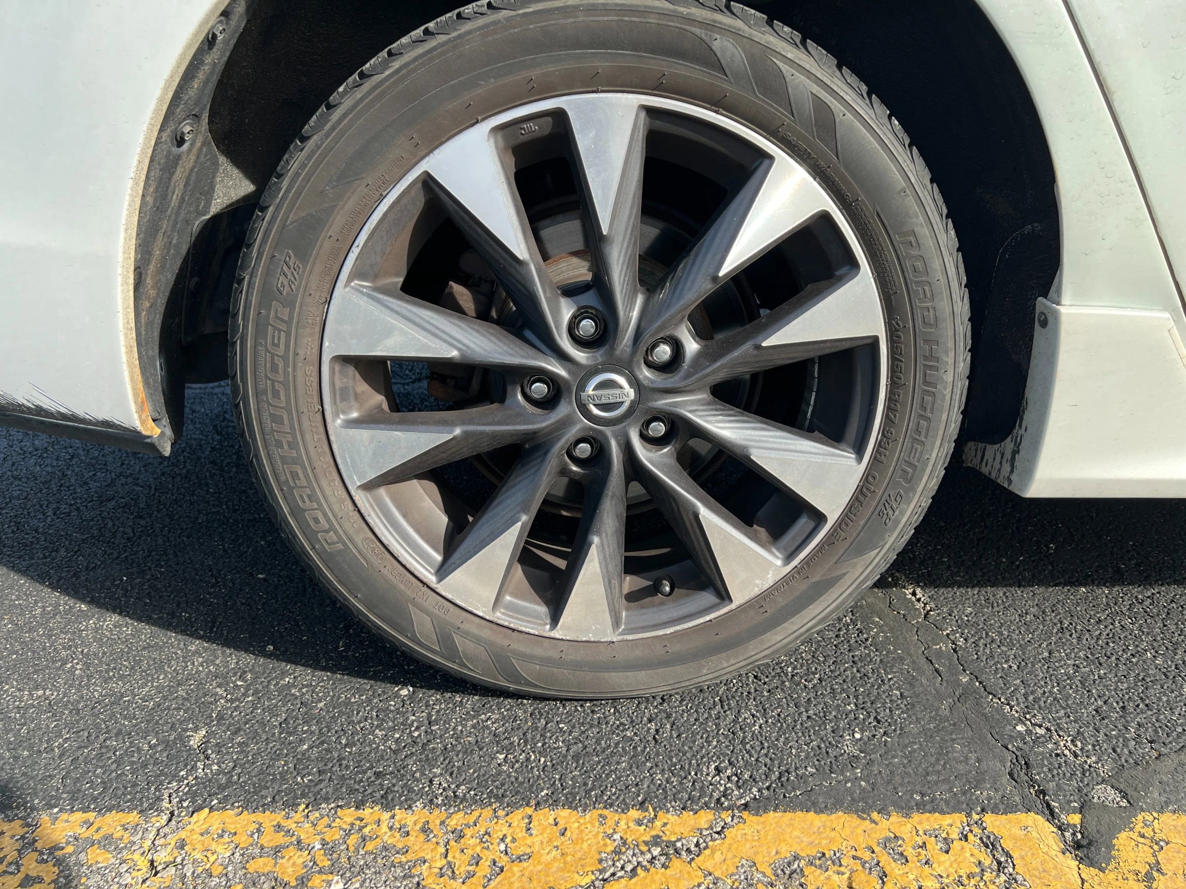 Used 2017 Nissan Sentra SR Turbo image 32