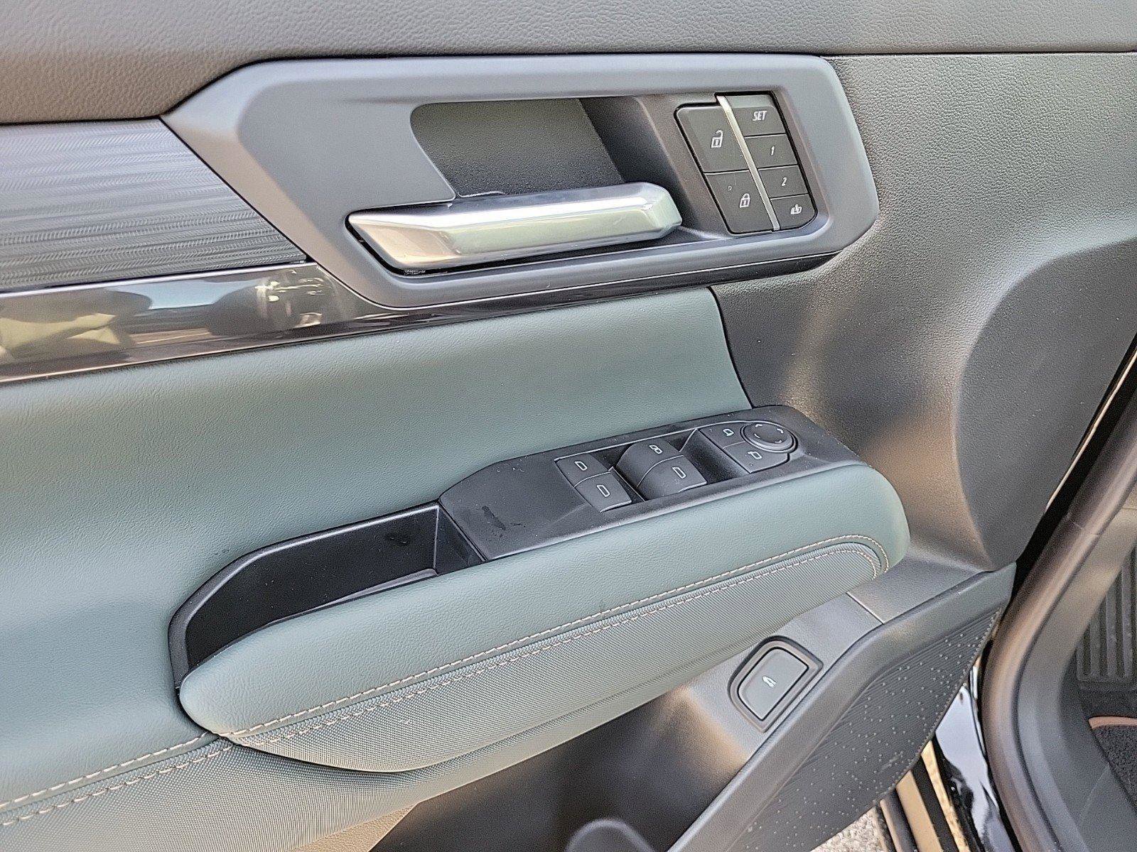 New 2026 GMC Terrain AT4 w/ Convenience Package III image 19