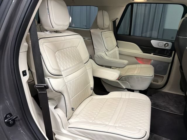 Used 2024 Lincoln Navigator Black Label AWD/4WD image 18