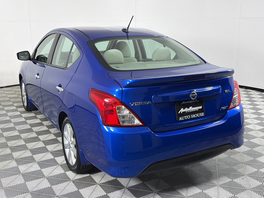 Used 2015 Nissan Versa SL FWD image 7