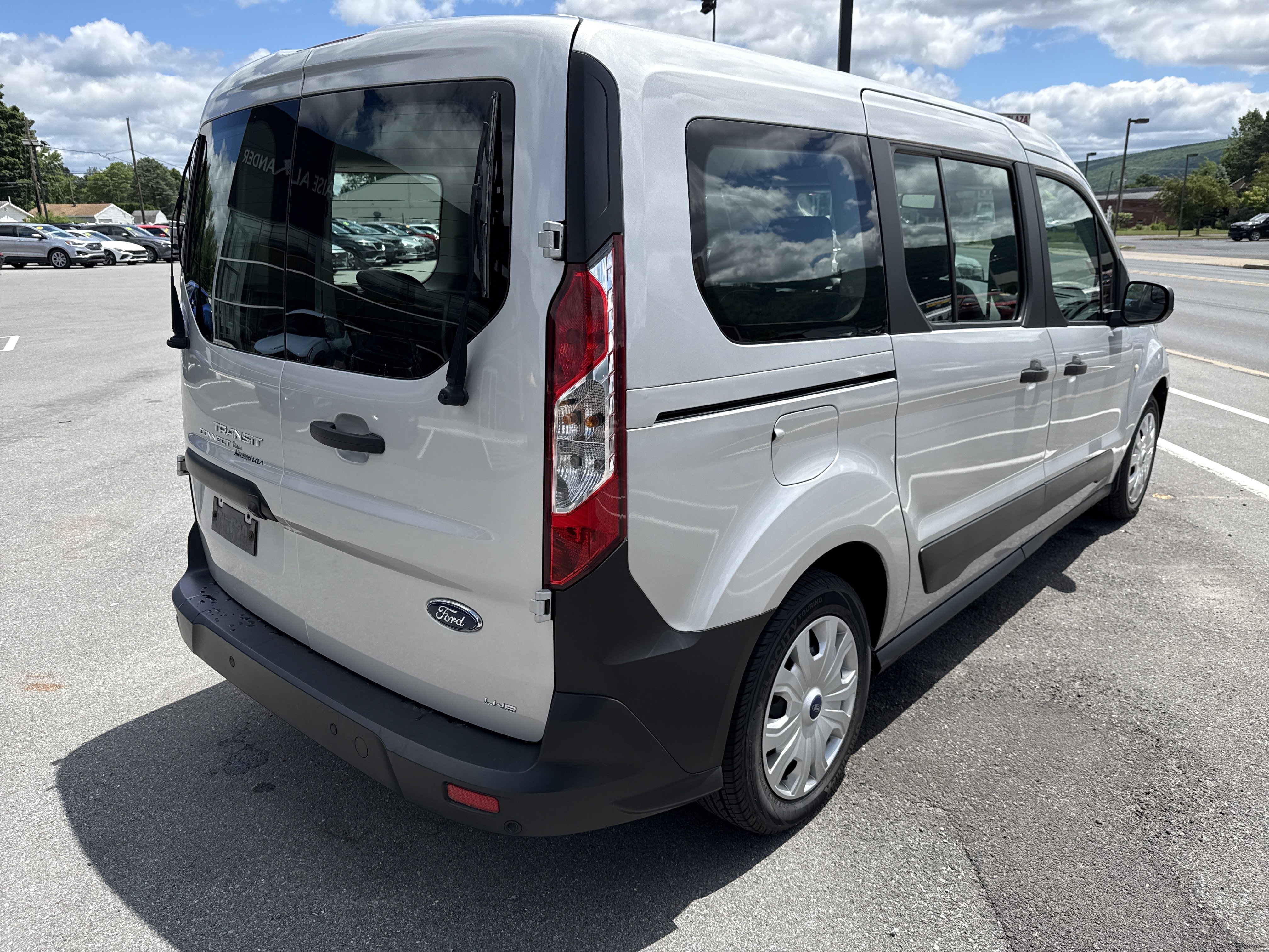 Used 2021 Ford Transit Connect XL FWD image 3
