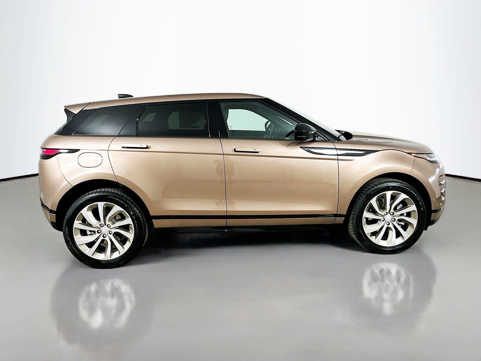 New 2026 Land Rover Range Rover Evoque Hoxton AWD/4WD image 4