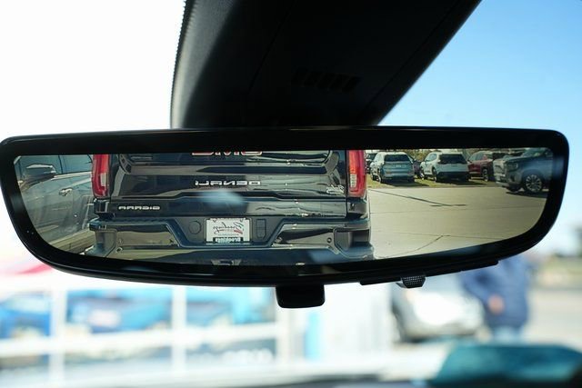 Used 2024 Buick Enclave Avenir image 33