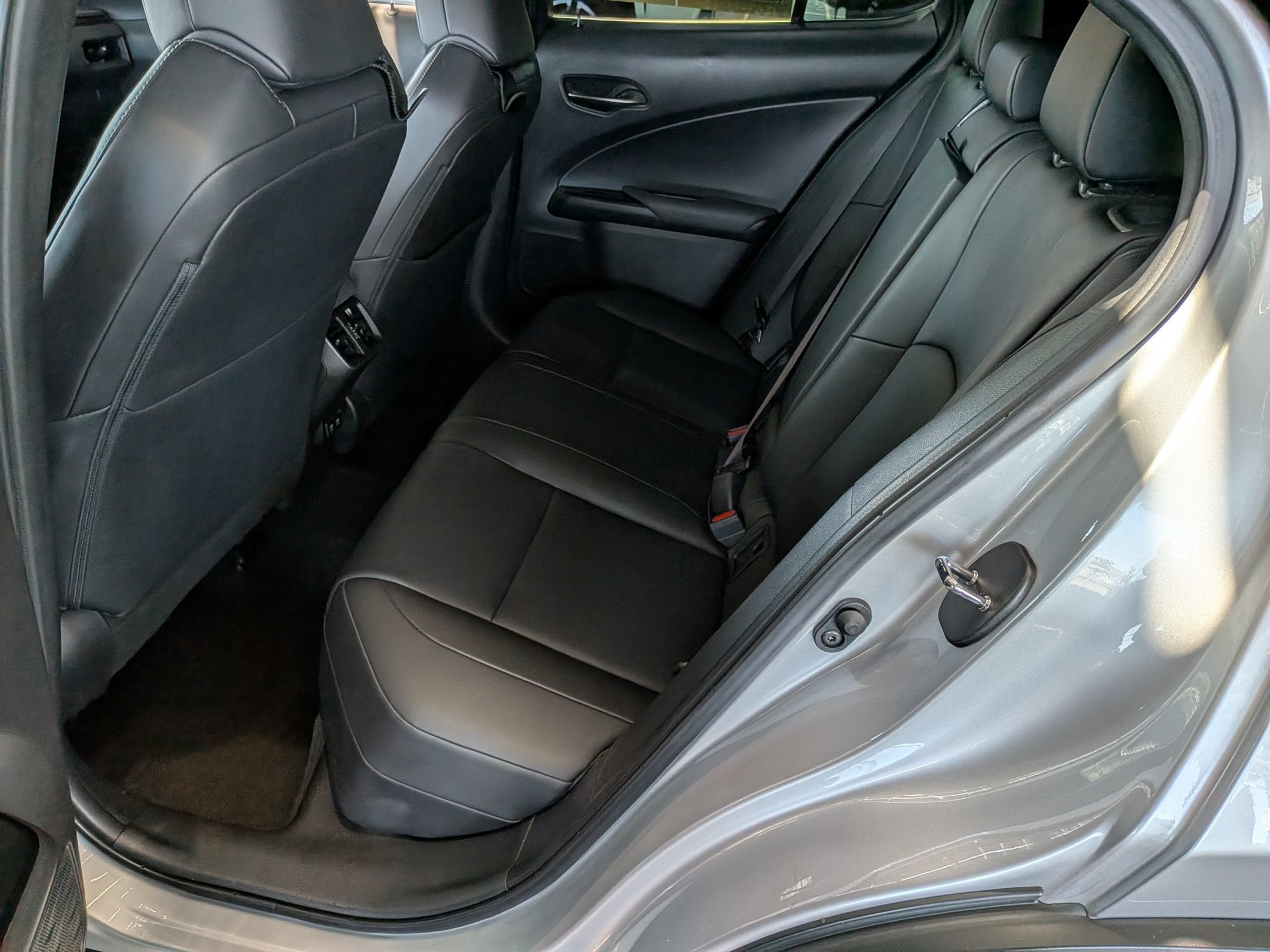 Used 2020 Lexus UX 200 w/ Accessory Package FWD image 28