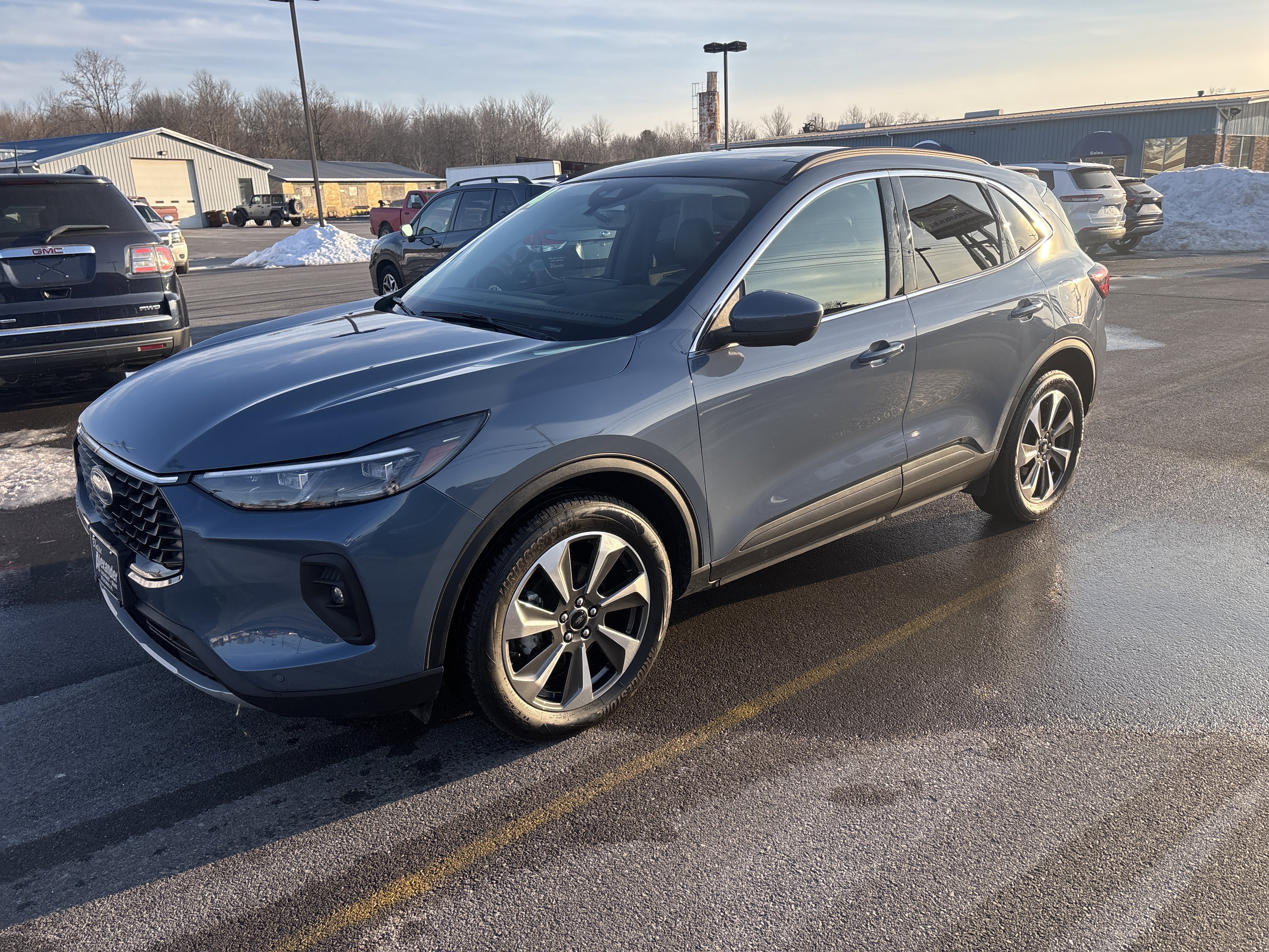 Used 2024 Ford Escape Platinum image 8