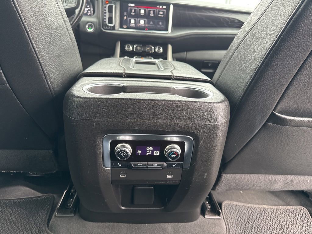 Used 2022 GMC Yukon XL Denali image 21