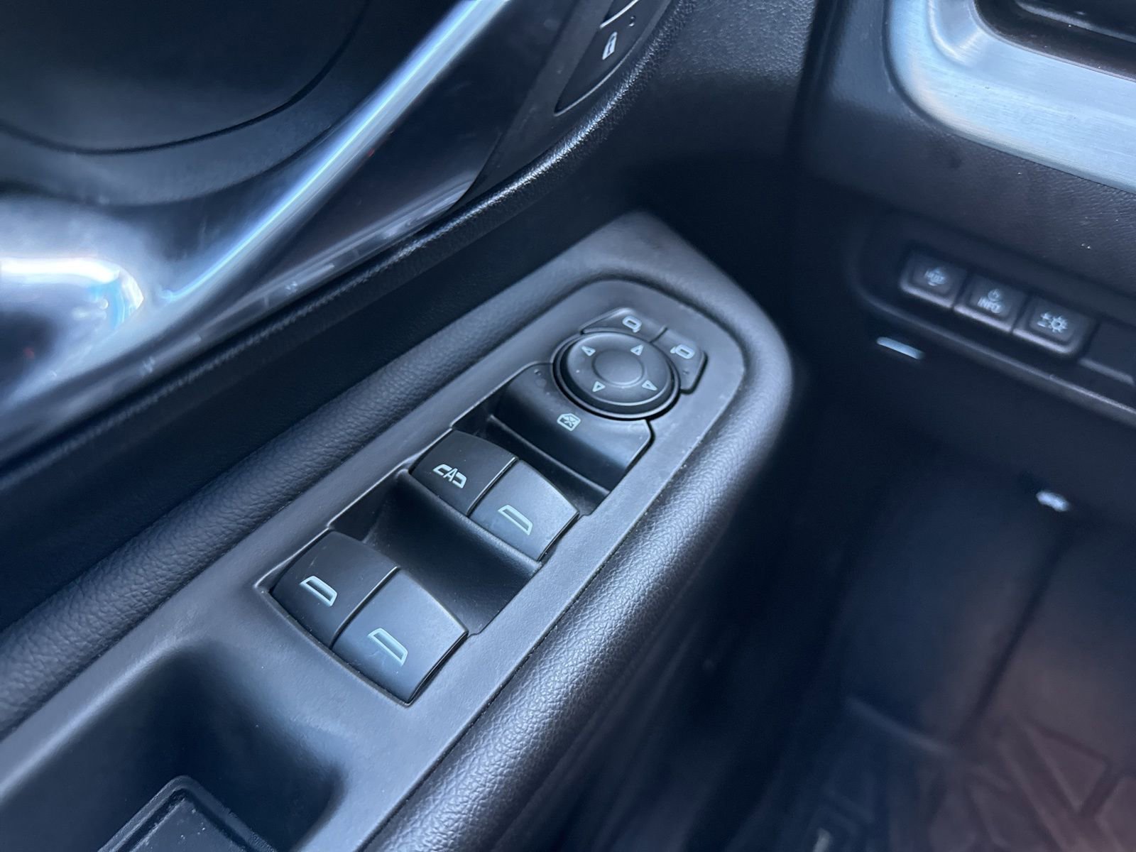 Used 2022 GMC Terrain SLT w/ Infotainment Package II image 38