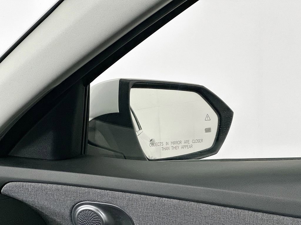 Used 2024 Hyundai Elantra Limited image 25