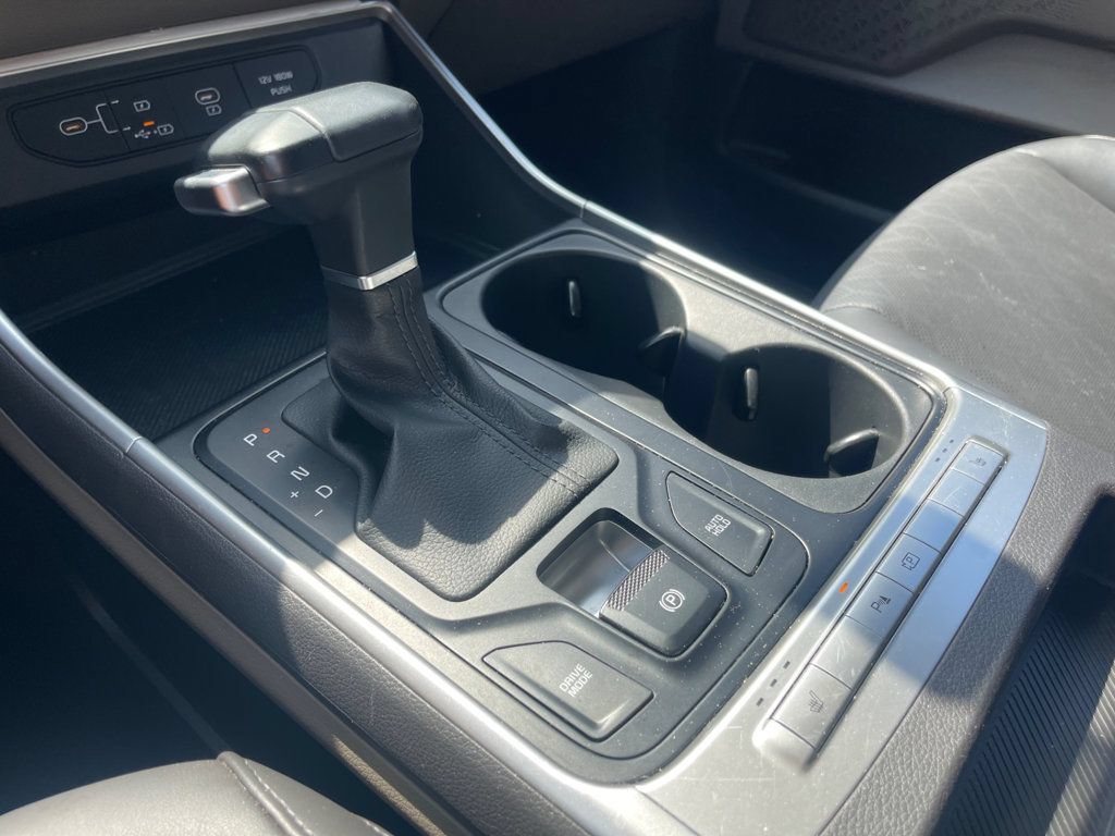 Used 2026 Kia Carnival FWD image 19