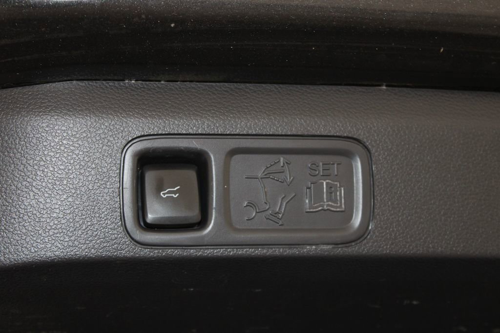 Used 2023 Ford Expedition Limited AWD/4WD image 36