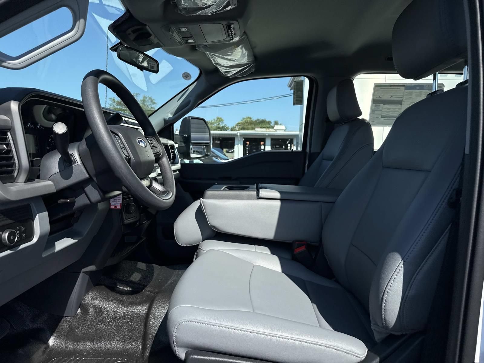 New 2026 Ford F250 XL w/ FX4 Off-Road Package AWD/4WD image 10