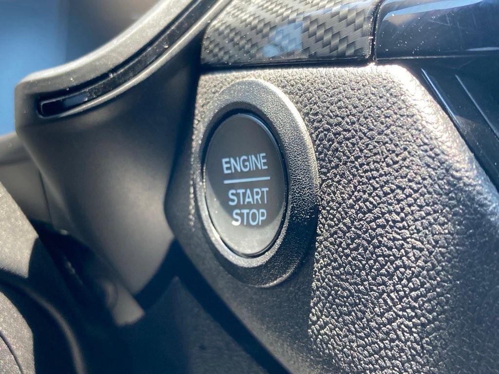 Used 2025 Ford Escape ST-Line FWD image 14