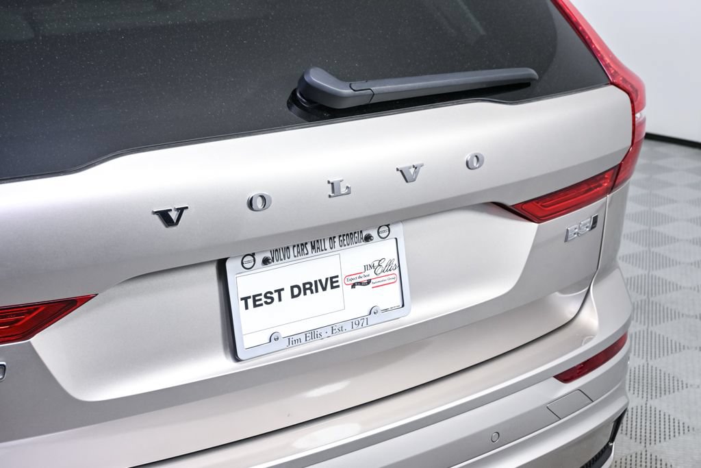 Certified 2024 Volvo XC60 B5 Ultimate AWD/4WD image 39