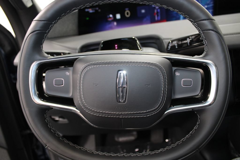 New 2027 Lincoln Navigator Reserve w/ Jet Appearance Package AWD/4WD image 38
