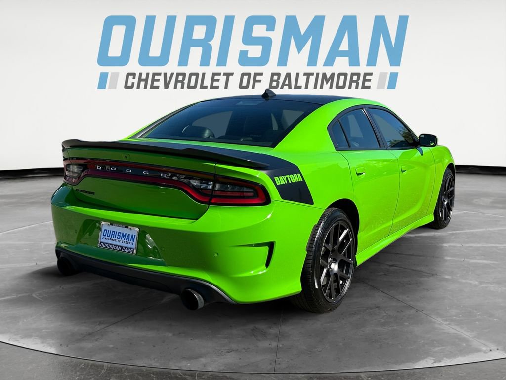 Used 2017 Dodge Charger R/T image 6