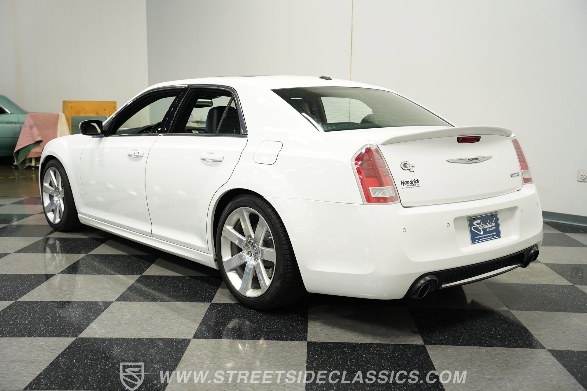 Used 2012 Chrysler 300 SRT8 w/ 19-Premium Speaker Group image 9