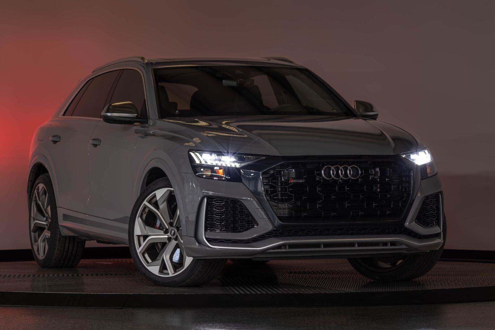 Used 2024 Audi RS Q8 w/ Executive Package AWD/4WD image 30